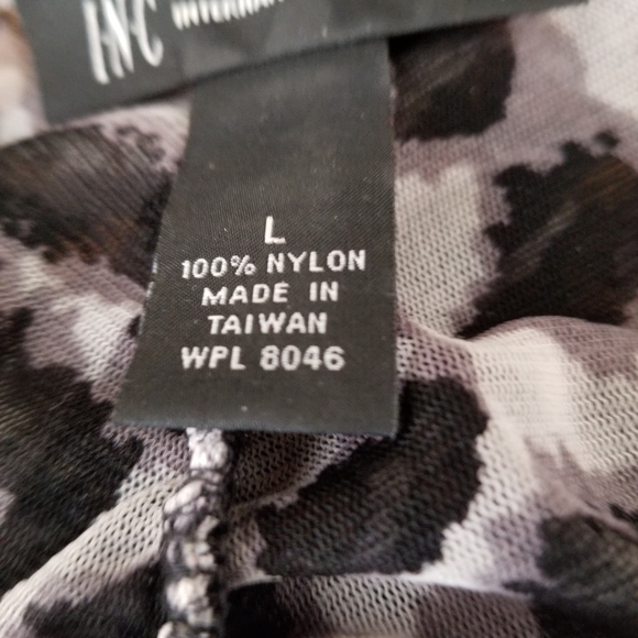 2 for $25 Women's INC Black/Gray Top - Picture 8 of 8